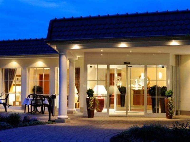Waldhotel Nachtigall Paderborn Buitenkant foto