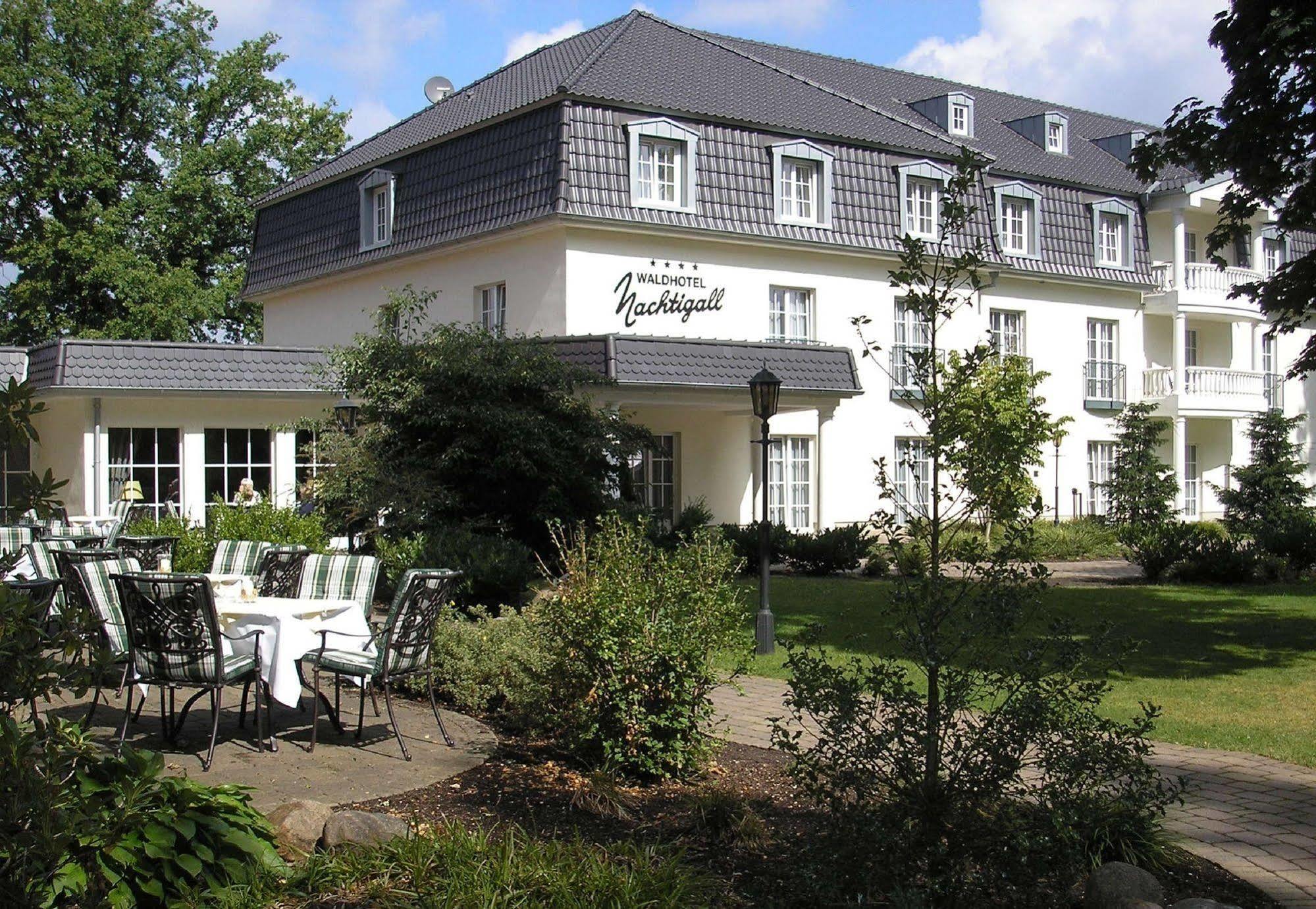 Waldhotel Nachtigall Paderborn Buitenkant foto